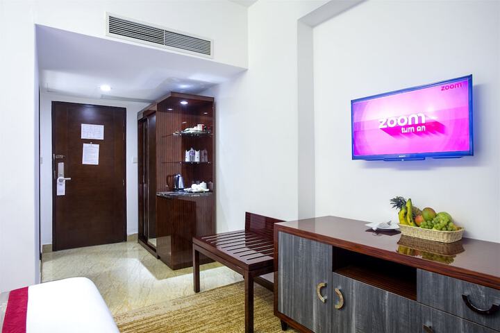 Room 16 of 47
