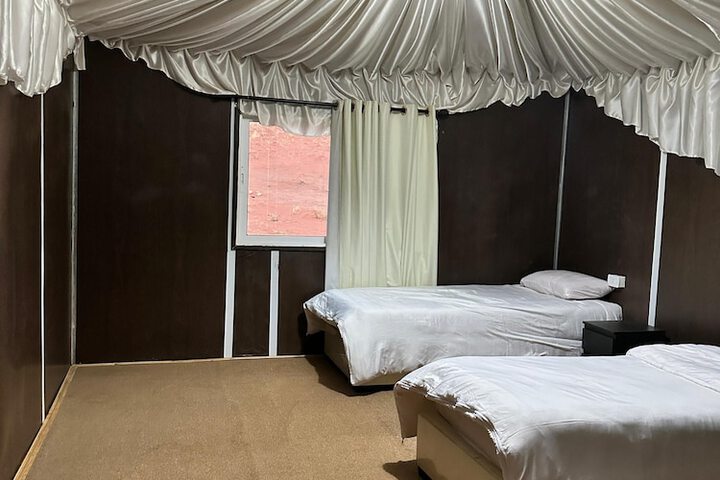 Room 16 of 53