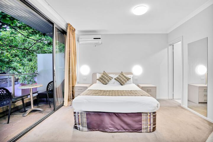 Room 8 of 34