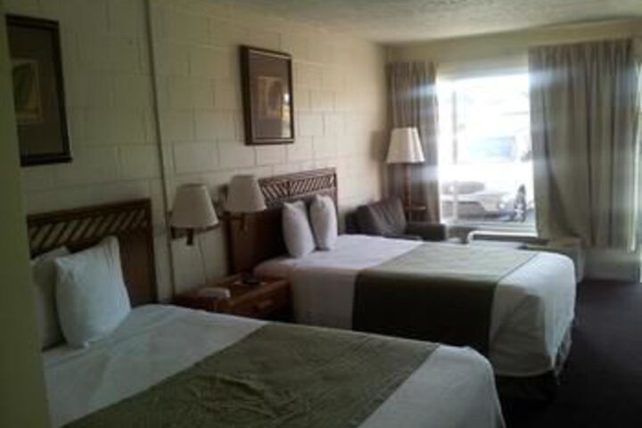 Room 52 of 60