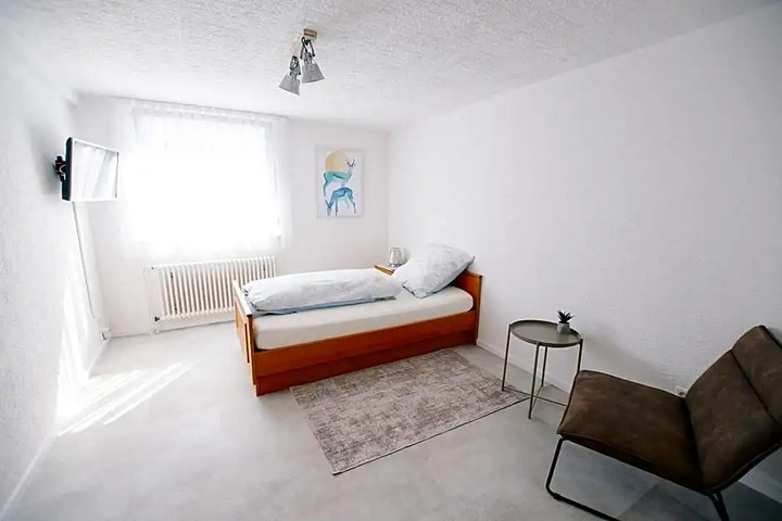 Room 2 of 3