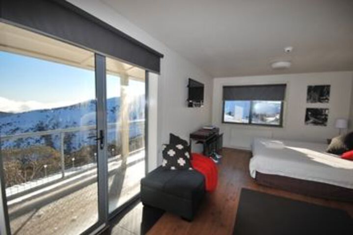 Room 4 of 4