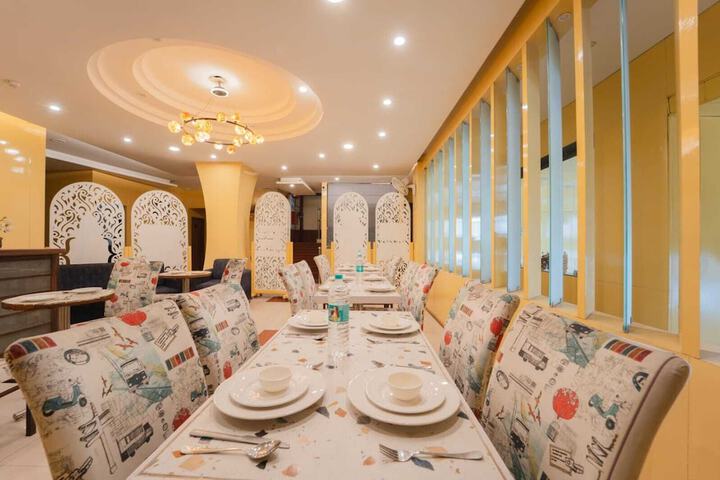 Dining 9 of 14