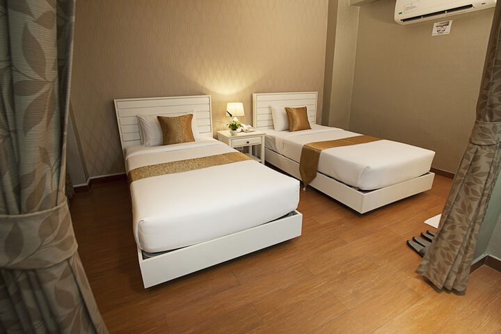 Room 15 of 140