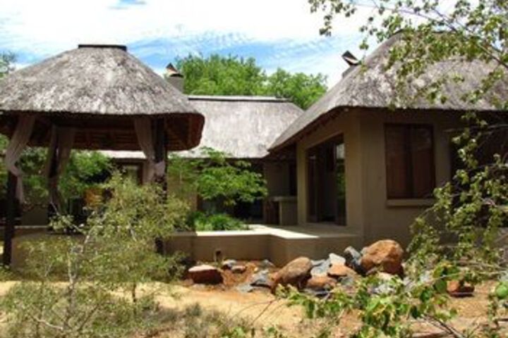 Hotel Exterior 14 of 61