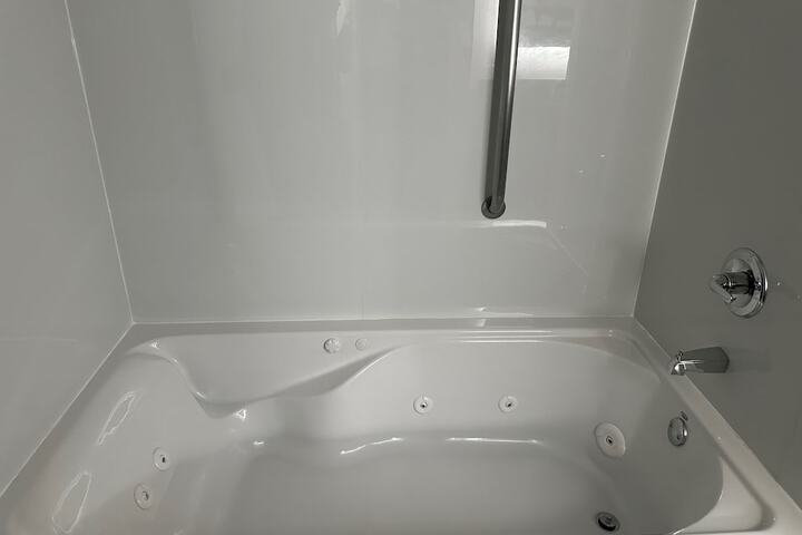 1 King Bed Accessible (9 of 13)