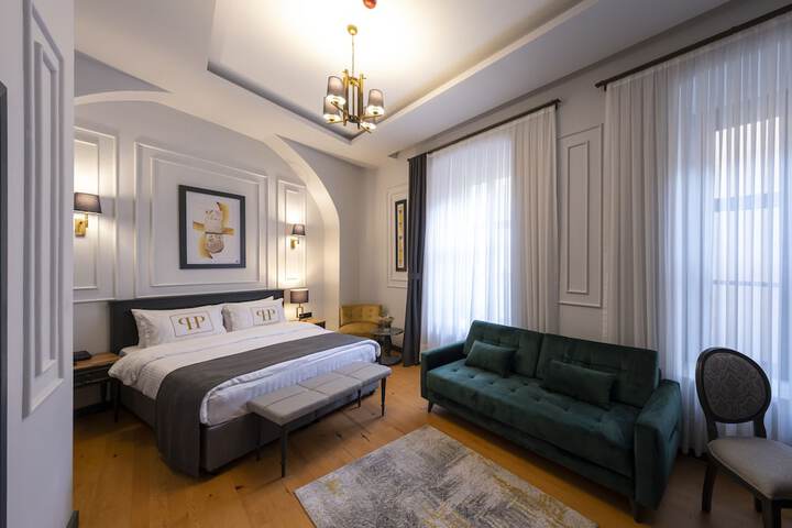 Room 38 of 134