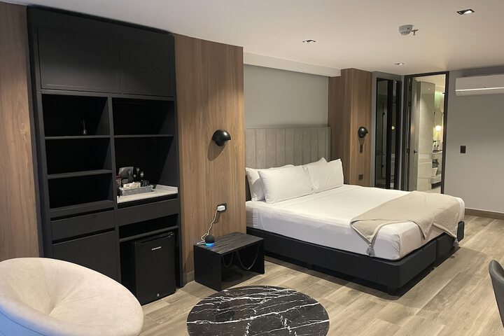Room 5 of 26