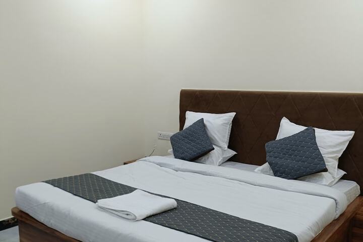Room 14 of 44