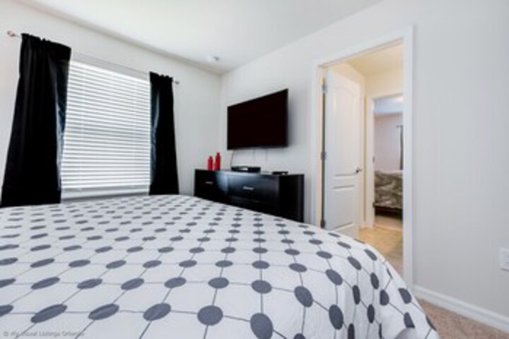 Room 44 of 68