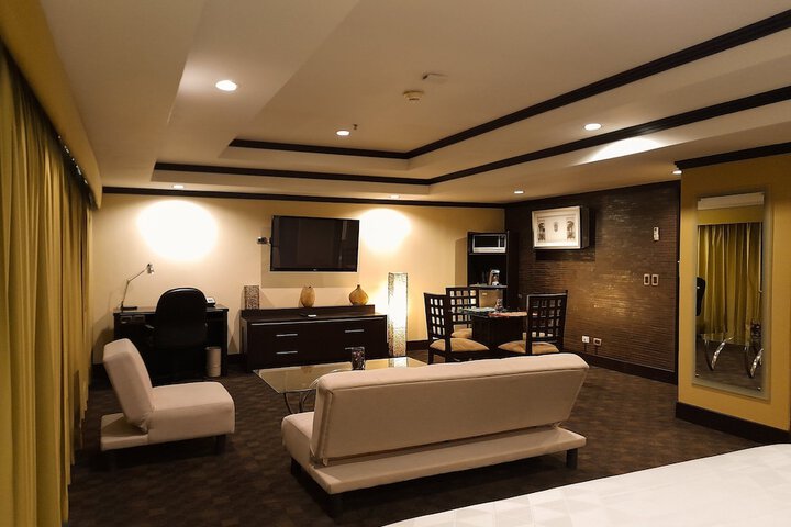 Room 21 of 96