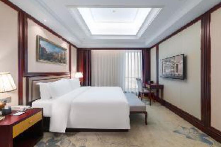 Room 22 of 23