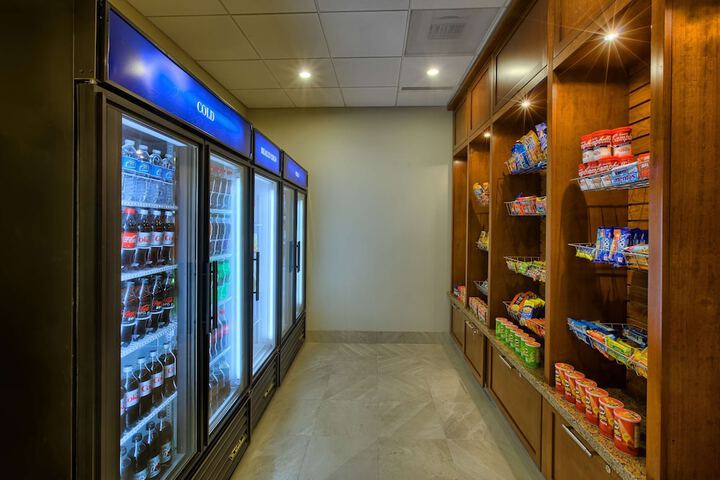 Snack bar