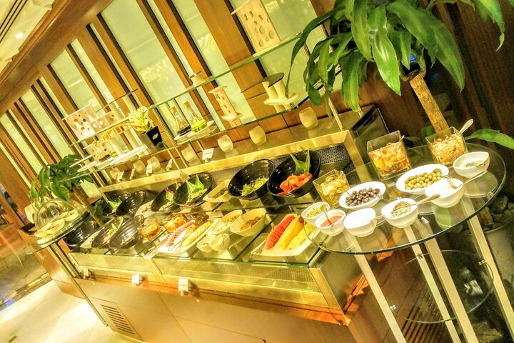 Dining 48 of 60