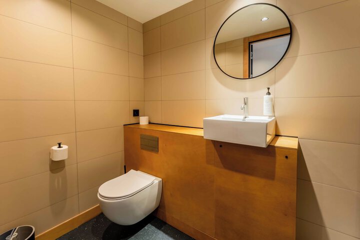 Room 62 of 89
