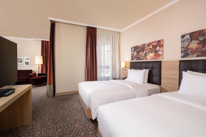 Room 32 of 130