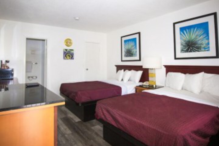 Room 8 of 22