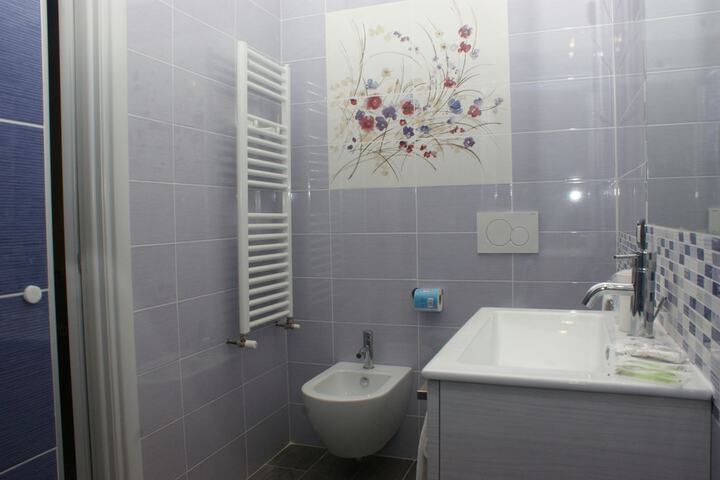 Room 26 of 64