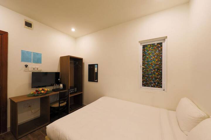 Room 6 of 22