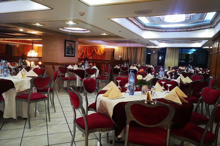 Dining 33 of 37