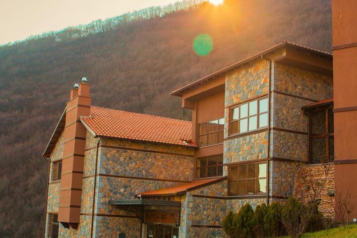 Hotel 4 of 34