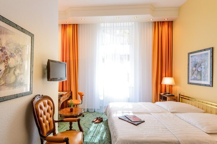 Room 10 of 59