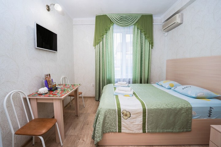 Room 4 of 34