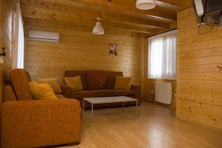 Room 6 of 35