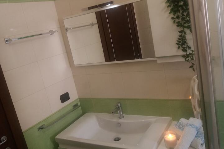 Room 12 of 12