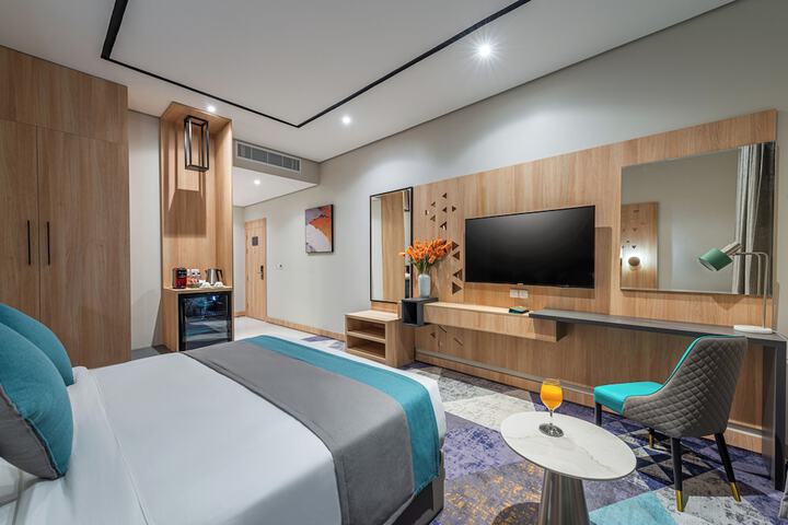 Room 12 of 41
