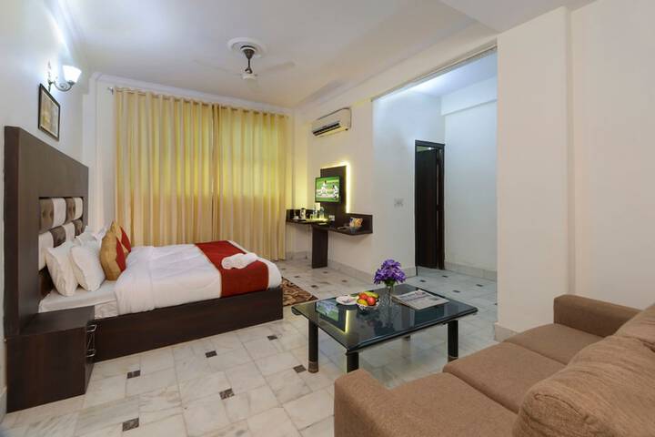 Room 5 of 40