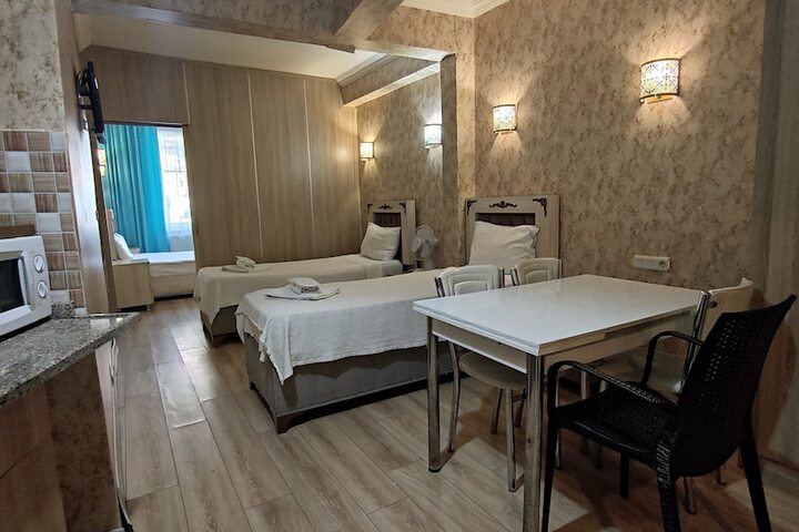 Room 44 of 104