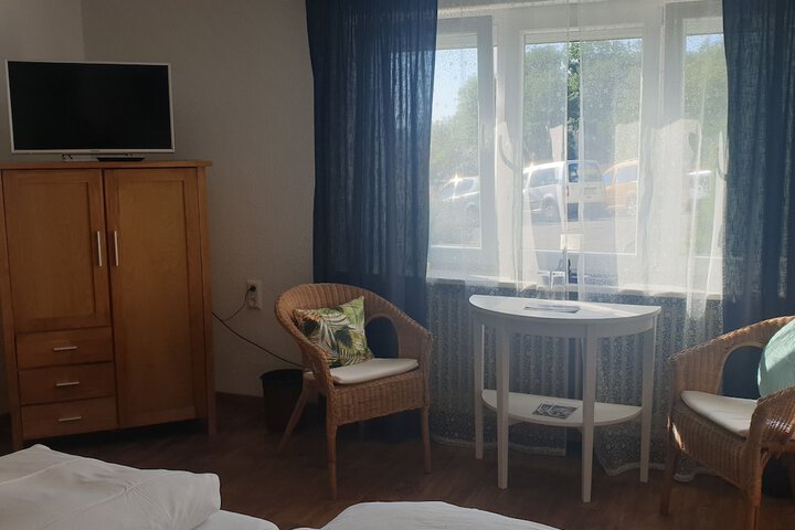 Room 12 of 35