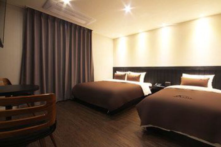 Room 40 of 51