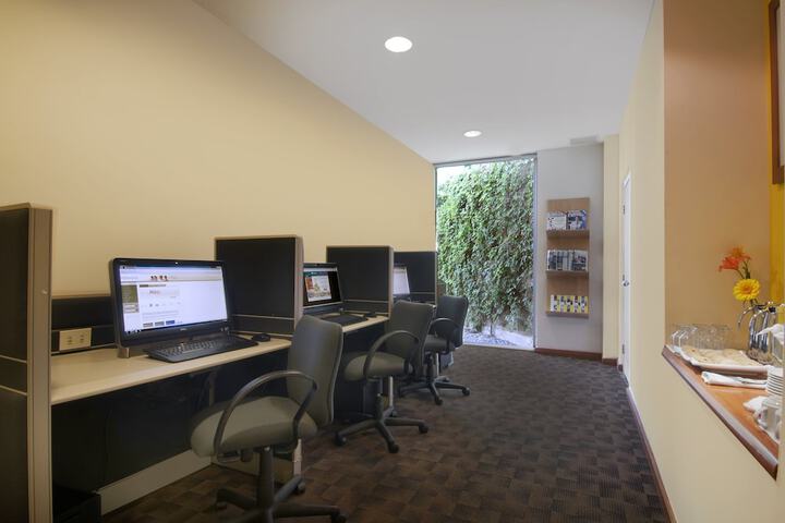 Business Center 19 of 20
