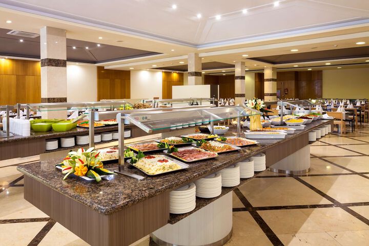 Dining 56 of 80