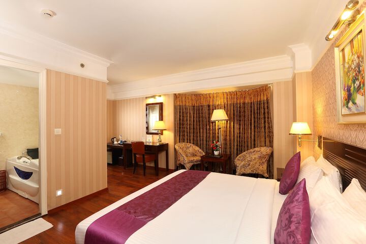 Room 13 of 53