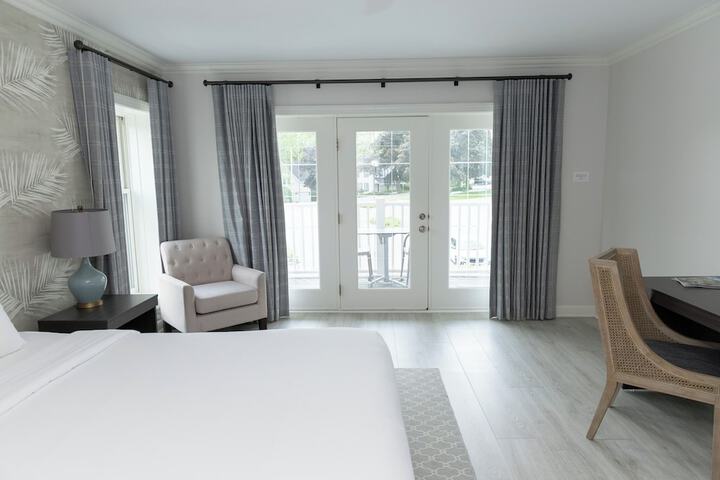 Room 21 of 49