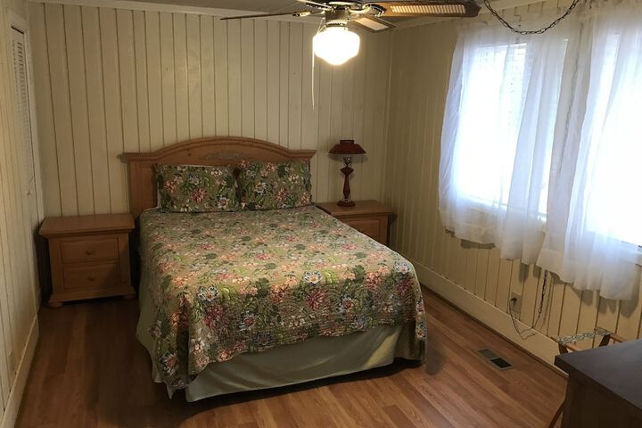 Room 40 of 400