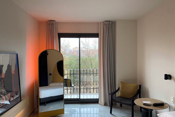 Room 56 of 265