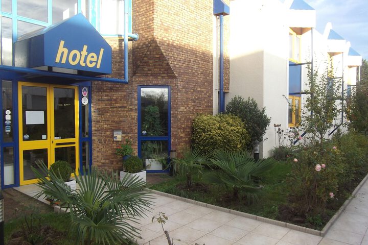 Rev'Hotel Coignières in Coignieres