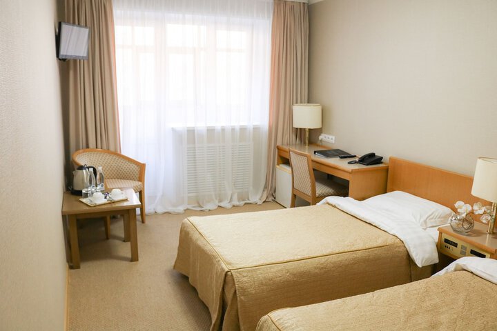 Room 8 of 35