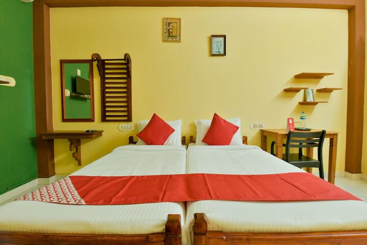 Room 8 of 17
