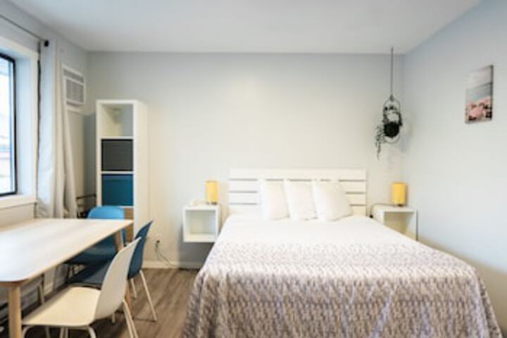 Room 73 of 147