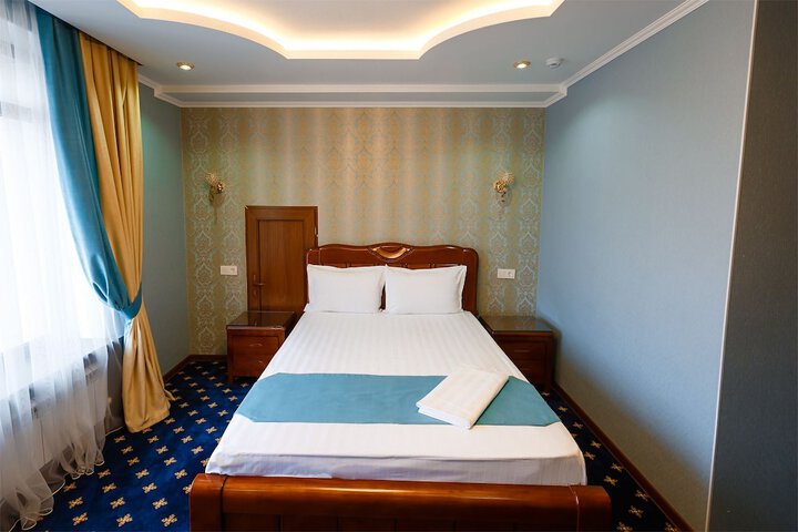 Room 19 of 34