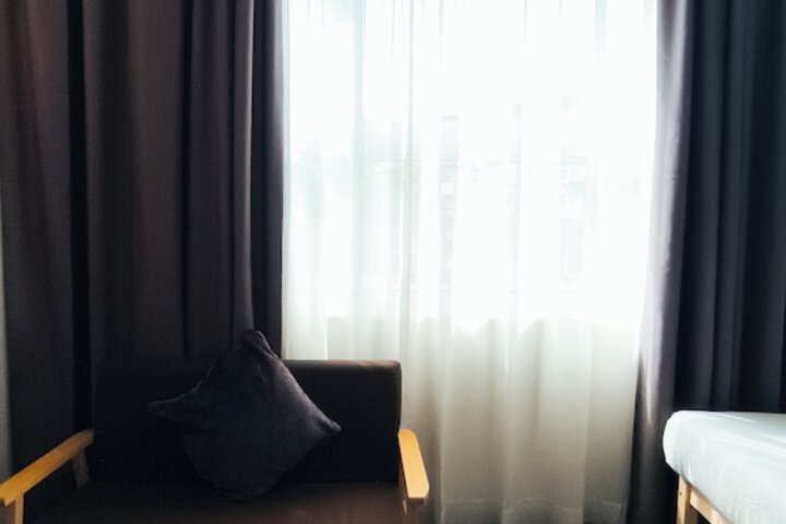 Room 49 of 76