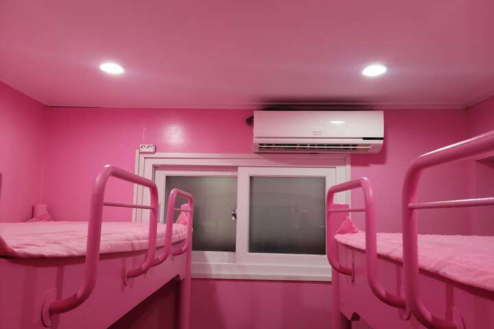 Room 13 of 131