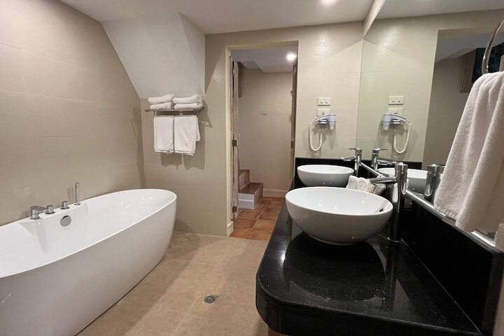 Room 127 of 262