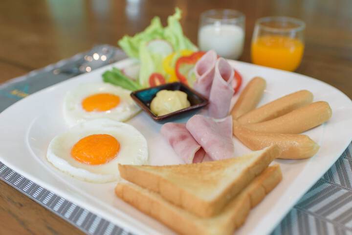 Breakfast/Coffee Service 77 of 89