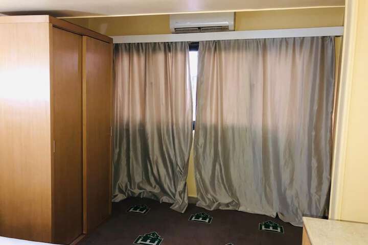 Room 41 of 66